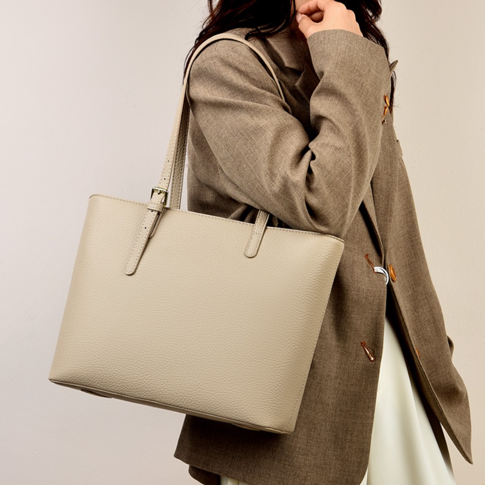 ソリッドカラーの女性のショルダーバッグソフトレザーハンドバッ - Luxury Bags Tote のレビューと価格